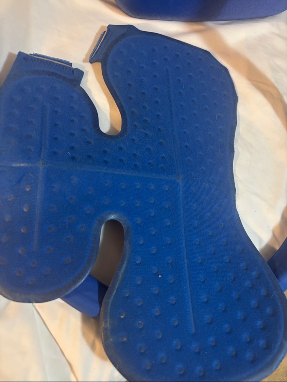 Active Ice Blue Cold Therapy Unit with Blue Gel Pads - Picture 10 of 10